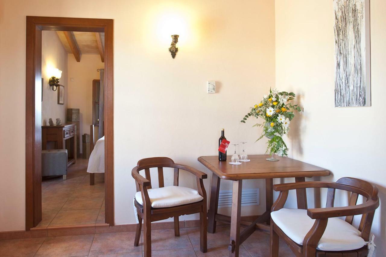 Agroturismo Es Quatre Cantons Binisalem Exterior foto